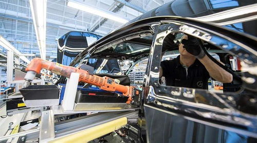 從奔馳到紅旗 中俄汽車工業合作之花在俄綻放